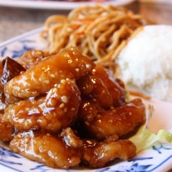 Little Panda Chinese Restaurant - Sesame Chicken Combo.
