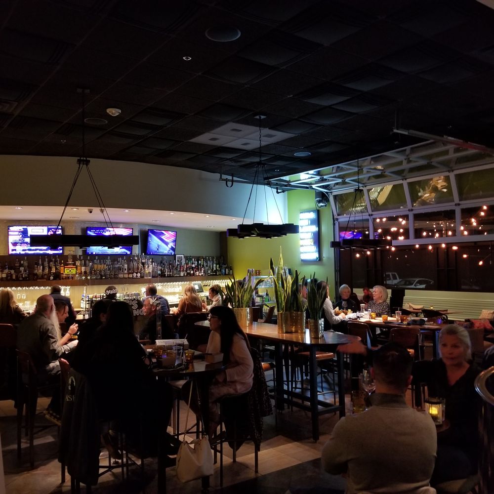 Testa Barra Kitchen & Cocktails - 2020-10-30. Testa Barra. Macomb, MI. Dining area 1. - Cocktail Bars Near Me - Macomb, Michigan Testa Barra Kitchen & Cocktails - 2020-10-30. Testa Barra. Macomb, MI. Dining area 1. - Cocktail Bars Near Me - Macomb, Michigan