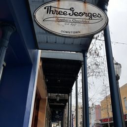 the entrance to the restaurant