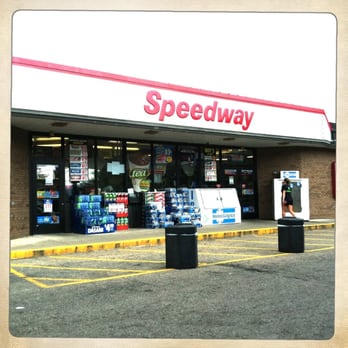 Speedway - the front of a convenience store - Gas Stations Near Me - Fairfax, Ohio