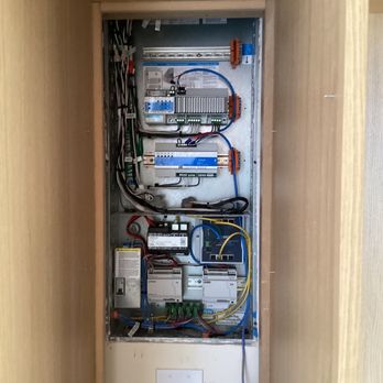 Elwell Electric Service - Electricians Near Me - Simi Valley, California Elwell Electric Service - Electricians Near Me - Simi Valley, California