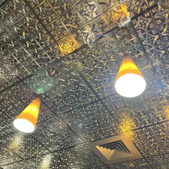 Denver Chophouse & Breweries - Decor - Gastropubs Near Me - Denver, Colorado Denver Chophouse & Breweries - Decor - Gastropubs Near Me - Denver, Colorado