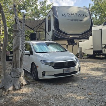 Midwest RV Center - The Honda was not part of the deal. Lol - RV Dealers Near Me - St. Louis, Missouri