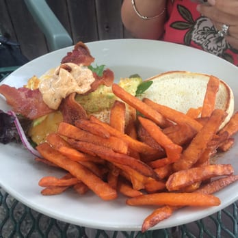 Sunset Grill - American Near Me - Fredericksburg, Texas