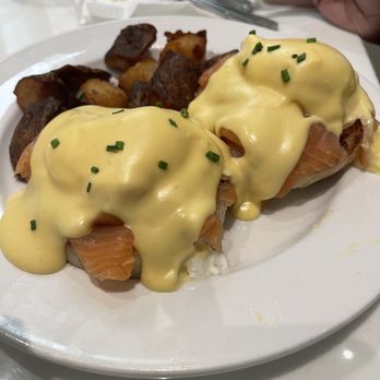 Briarpatch Restaurant - Smoked Salmon Benedict - American Near Me - Winter Park, Florida