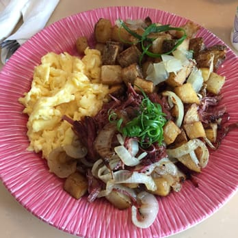 My Cafe - Corned beef hash brisket with potatoes - Breakfast & Brunch Near Me - Kapolei, Hawaii