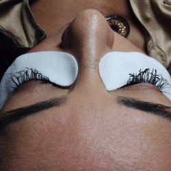 Houston Lashology...The eyelash extension studio - Transfer Client DDD Coming in to see Us with Her Lashes from Another Studio