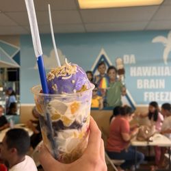 Da Hawaiian Brain Freeze Shave Ice & Ice Cream - Halo halo