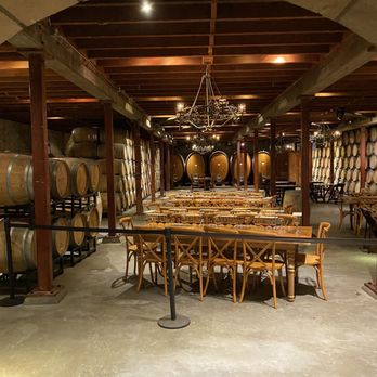 V Sattui Winery - Gorgeous wine tasting cave - Wineries Near Me - Saint Helena, California V Sattui Winery - Gorgeous wine tasting cave - Wineries Near Me - Saint Helena, California