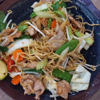 AM Noodle - Pork chow mien - Thai Near Me - Ventura, California AM Noodle - Pork chow mien - Thai Near Me - Ventura, California