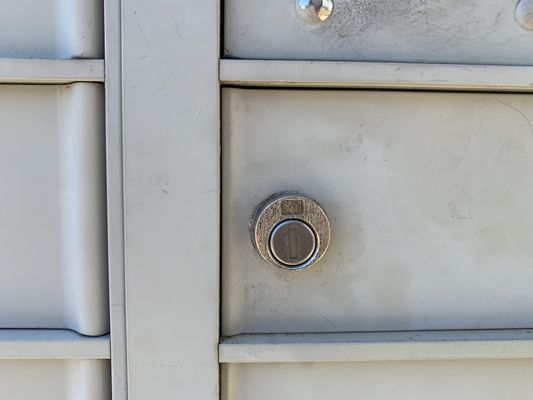 Mailbox - Open + change lock - The Owner of a store in a commercial complex lost the keys to the mailbox.
A technician was on site within 35min of the call, opened and changed the mailbox lock. Mailbox - Open + change lock - The Owner of a store in a commercial complex lost the keys to the mailbox.
A technician was on site within 35min of the call, opened and changed the mailbox lock.