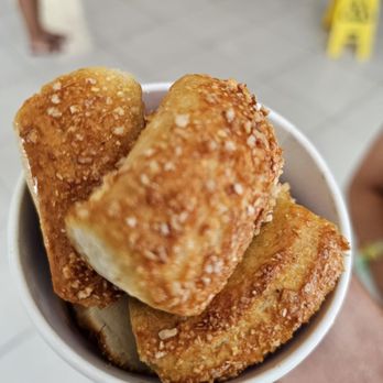 Auntie Anne's - Sweet almond nuggets - Pretzels Near Me - Northridge, California Auntie Anne's - Sweet almond nuggets - Pretzels Near Me - Northridge, California