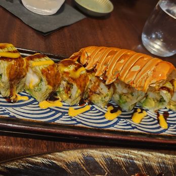 Blōōfin Sushi and Bar - Robusta Maki - Japanese Near Me - Woodlands, Texas Blōōfin Sushi and Bar - Robusta Maki - Japanese Near Me - Woodlands, Texas