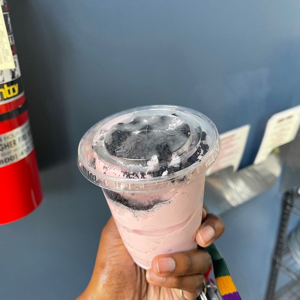 Grandma Bob's - Vegan Pink Vanilla Ice Cream with Oreo topping - Pizza Near Me - Detroit, Michigan Grandma Bob's - Vegan Pink Vanilla Ice Cream with Oreo topping - Pizza Near Me - Detroit, Michigan