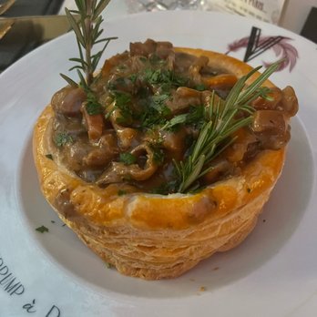 Vanderpump A Paris - Pot Pie - French Near Me - Las Vegas, Nevada Vanderpump A Paris - Pot Pie - French Near Me - Las Vegas, Nevada