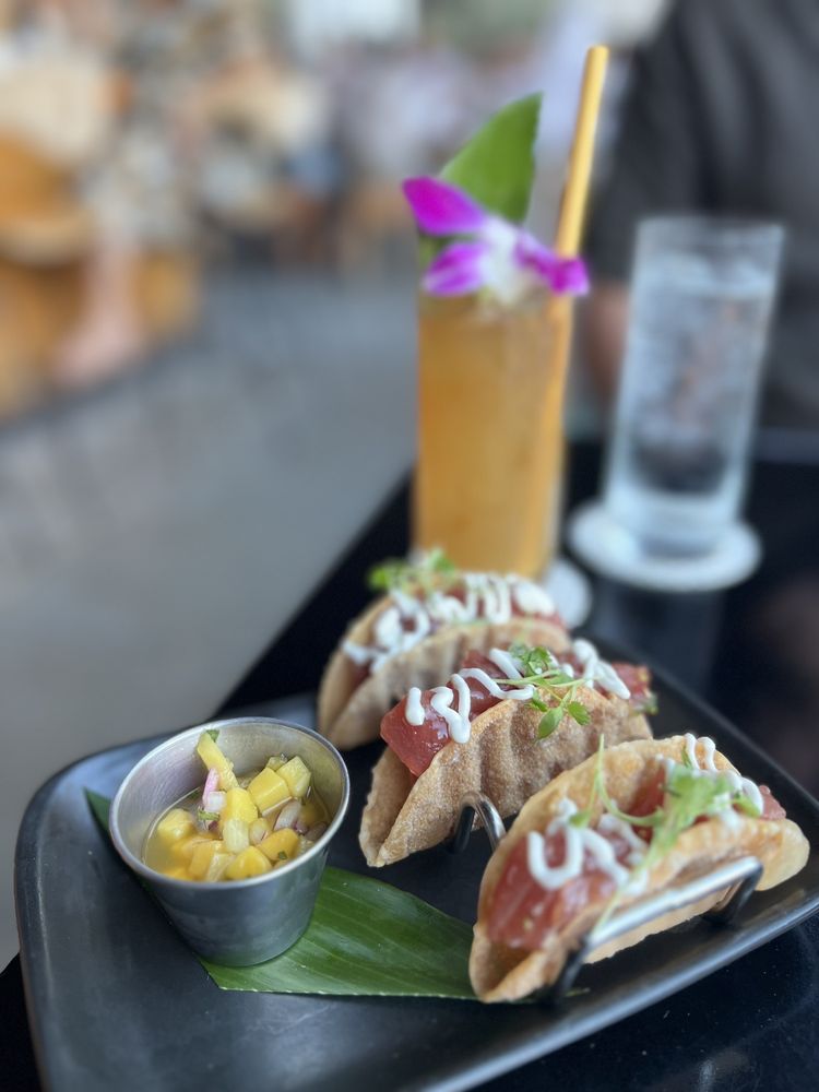 Social spots from Hideout