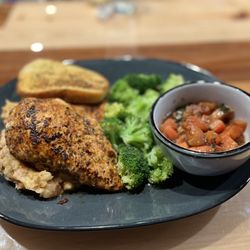Walk-On's Sports Bistreaux - Fayetteville, AR Restaurant - Tuscan chicken