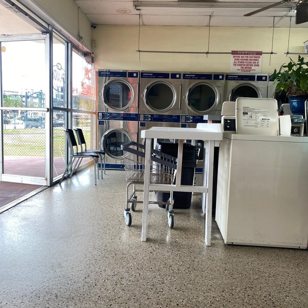 Tim's Coin Laundry - very clean laundromat - Laundromat Near Me - Orlando, Florida Tim's Coin Laundry - very clean laundromat - Laundromat Near Me - Orlando, Florida