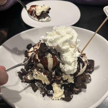 110 Grill - Oreo Brownie Sundae - New American Near Me - West Lebanon, New Hampshire