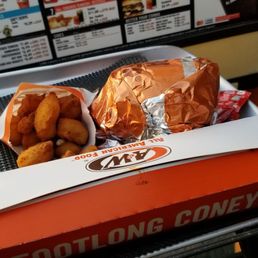 Papa Burger w/onion rings Foot Ling Coney w/ onion rings Cheese Curds DELICIOUS!!!