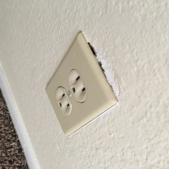 Desert Springs Apartments - Electrical wall plate. - Apartments Near Me - Phoenix, Arizona Desert Springs Apartments - Electrical wall plate. - Apartments Near Me - Phoenix, Arizona