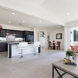 Yuzi Zhang Realtor - RE/MAX Universal
