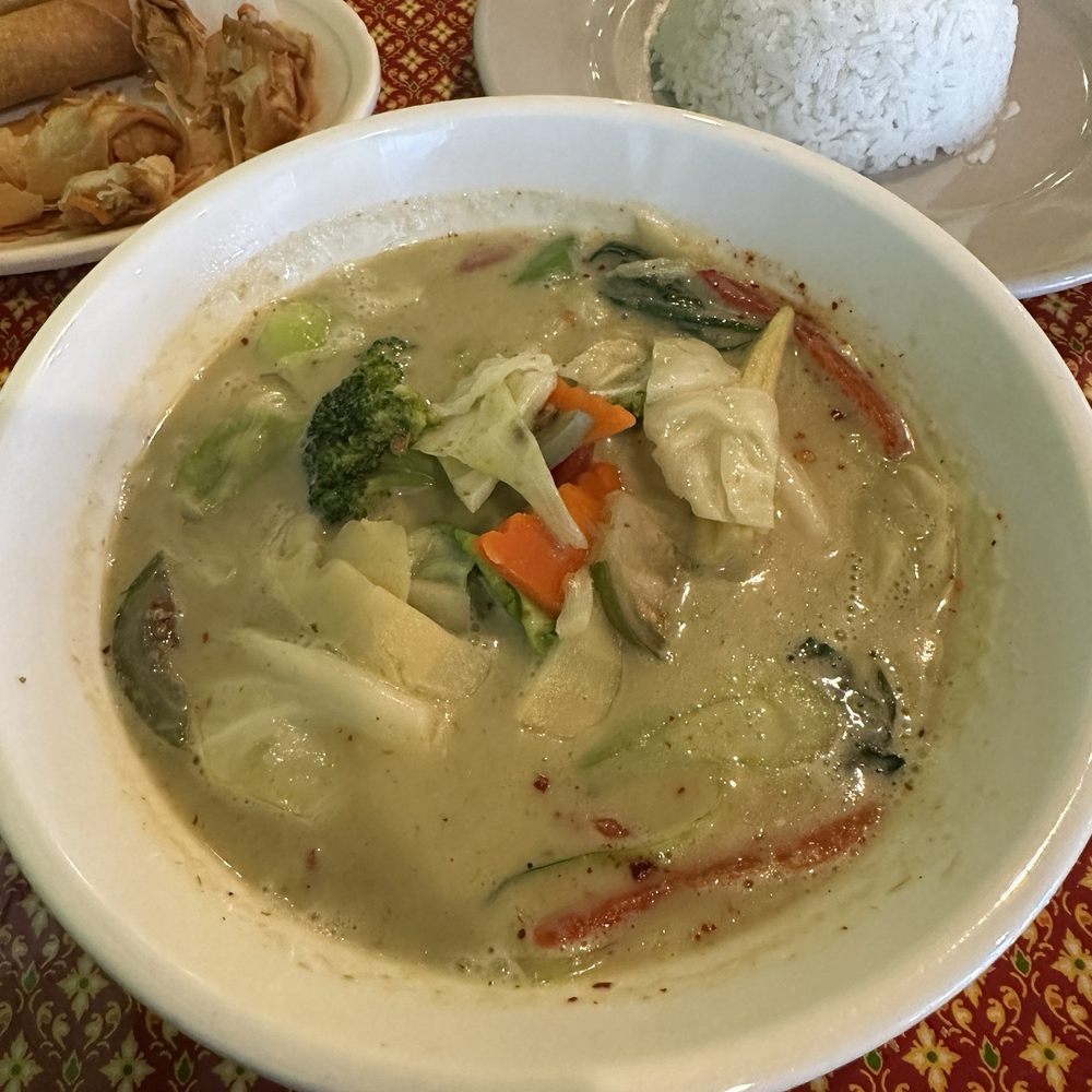 Boun Bistro - Green curry level 5 - Thai Near Me - Fort Worth, Texas