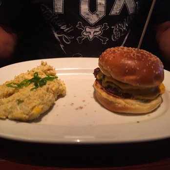 Marlow's Tavern - Gastropubs Near Me - Duluth, Georgia