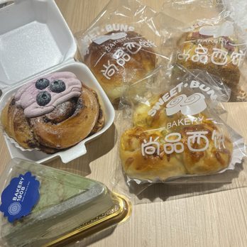 Bakery 1908 - Matcha crepe cake, blueberry cinnamon roll, hot dog bun & ham bread - Bakeries Near Me - Orlando, Florida