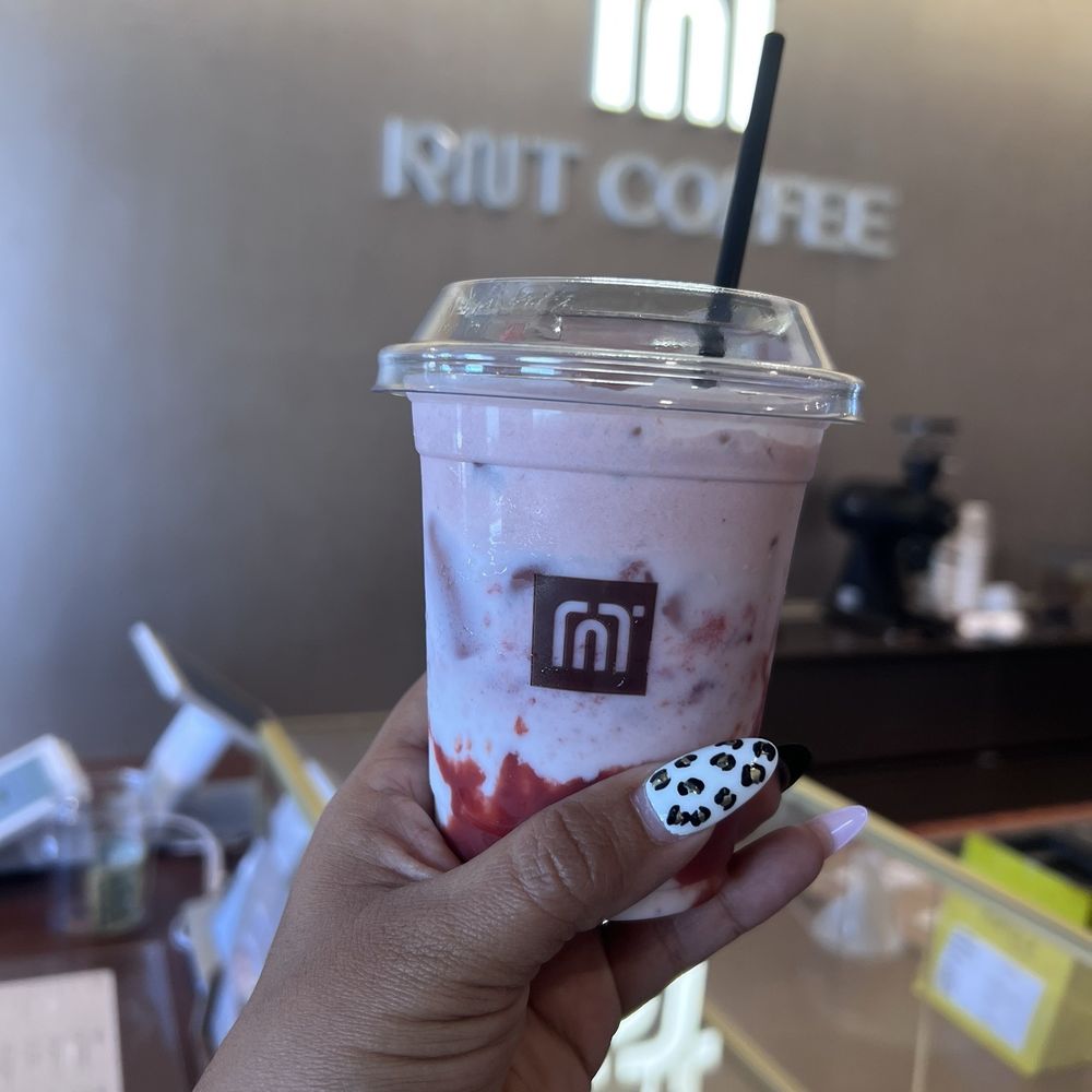 RNT Coffee - Strawberry Einspanner (caffeine free) - Coffee & Tea Near Me - Fullerton, California RNT Coffee - Strawberry Einspanner (caffeine free) - Coffee & Tea Near Me - Fullerton, California