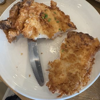 Avenue Kitchen - Golden Fried Chicken - New American Near Me - Glen Mills, Pennsylvania
