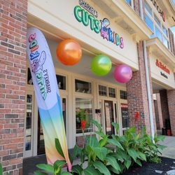Sharkey's Cuts For Kids - Exterior