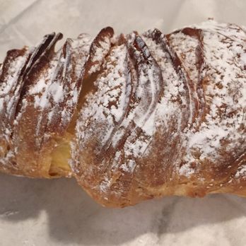 Amici Bakery - Sfogiatelle with cannoli filling - Bakeries Near Me - Monroe Township, New Jersey