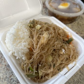 Art's Kitchen - Rice pancit - Filipino Near Me - Duarte, California