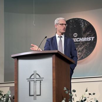 Grace Baptist Church Kettering - Pastor Kagin preaching the message "Pursue Christ" from Philippians 3:13-14 - Churches Near Me - Dayton, Ohio Grace Baptist Church Kettering - Pastor Kagin preaching the message "Pursue Christ" from Philippians 3:13-14 - Churches Near Me - Dayton, Ohio