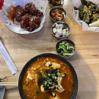 Onda - Soontofu Ramen, Chicken Wing, Peppers with Jalapeño sauce. Everything was so good! Staff were friendly and service was fast! - Korean Near Me - Nashville, Tennessee Onda - Soontofu Ramen, Chicken Wing, Peppers with Jalapeño sauce. Everything was so good! Staff were friendly and service was fast! - Korean Near Me - Nashville, Tennessee