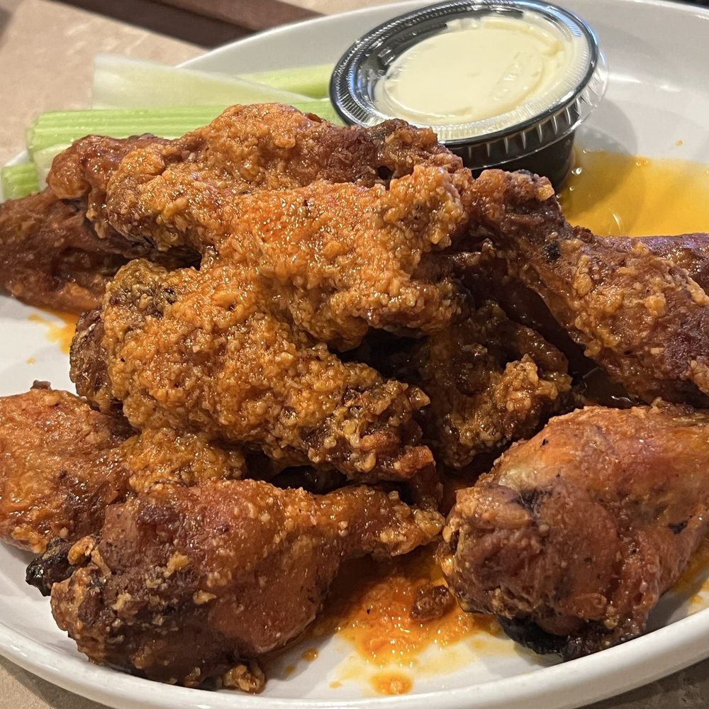 Vinny's Pizzarama 2 - Garlic buffalo wings - Italian Near Me - Hatfield, Pennsylvania Vinny's Pizzarama 2 - Garlic buffalo wings - Italian Near Me - Hatfield, Pennsylvania