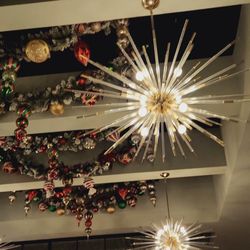 The Roosevelt Room - Holiday decor