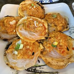 Scallop vermicelli. Good!! Cooked well and seasoned with garlic sauce. Scallop vermicelli. Good!! Cooked well and seasoned with garlic sauce.