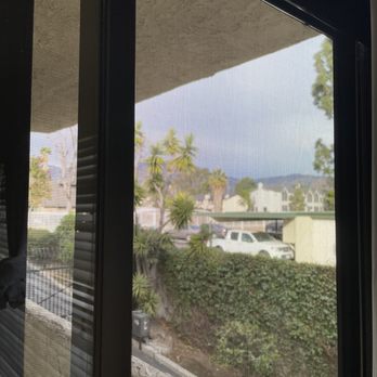 Esteban's House Cleaning - Shiny glass door after cleaning - Home Cleaning Near Me