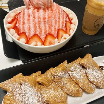 Arte - Strawberry snow bingsu and custard fish bread - Cafes Near Me - Suwanee, Georgia