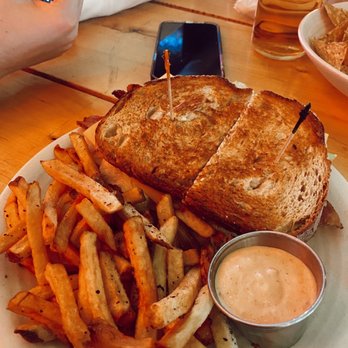 Paradise Park - Club Sandwich - Pizza Near Me - Chicago, Illinois