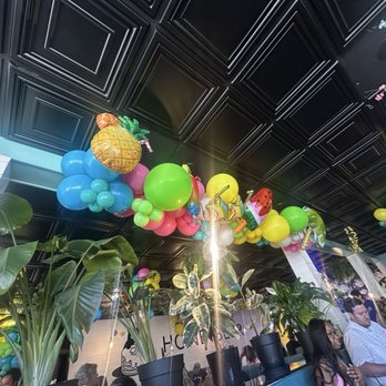 Honeybear Cafe - Decorations. - Breakfast & Brunch Near Me - Chicago, Illinois