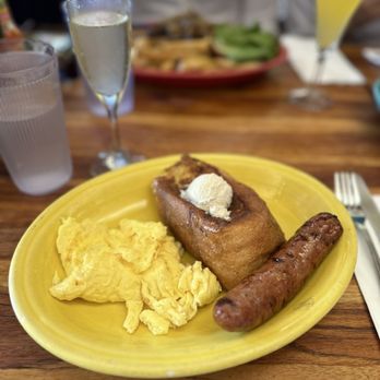 Tower Cafe - French Connection (petite slice of Famous French Toast, Chicken Apple Sausage, and scrambled eggs). - Breakfast & Brunch Near Me - Sacramento, California
