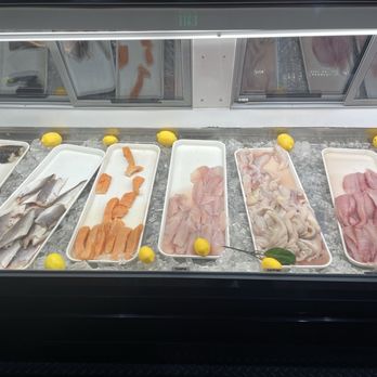 Fishhook Seafood - Ontario Mills - You can pick the fish you want fresh. - Southern Near Me - Ontario, California Fishhook Seafood - Ontario Mills - You can pick the fish you want fresh. - Southern Near Me - Ontario, California