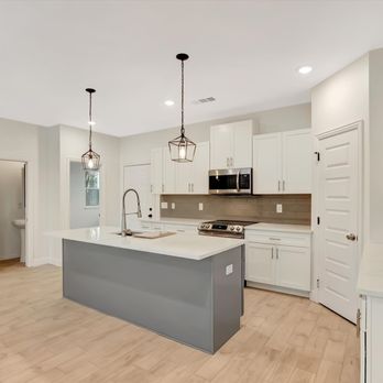 Willow Floors - Kitchen remodel - Flooring Near Me - Plano, Texas Willow Floors - Kitchen remodel - Flooring Near Me - Plano, Texas
