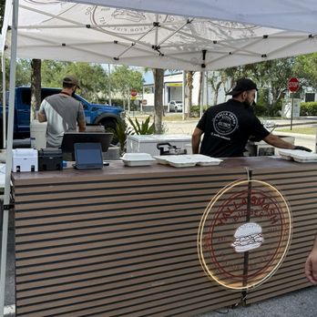 Yalla Smash Burger - Food stand - Food Trucks Near Me - Pembroke Pines, Florida Yalla Smash Burger - Food stand - Food Trucks Near Me - Pembroke Pines, Florida