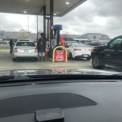 Sam’s Club Gas Station - Orange flag mean pump not working...