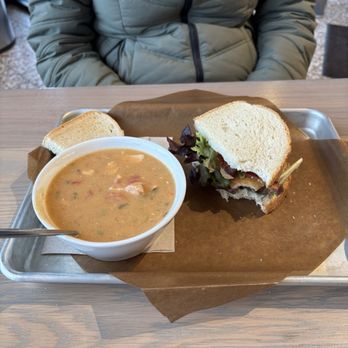 Blackberry Market - Soup and salad - Coffee & Tea Near Me - Oak Brook, Illinois