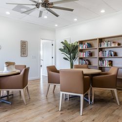 Sun Resorts & Residences Sanibel Gateway - Clubhouse library